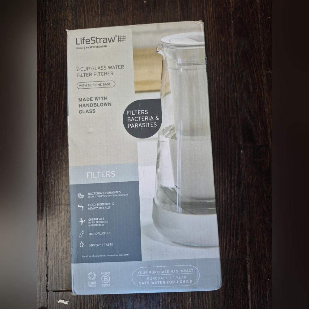 LifeStraw Home Pitcher BPA Free Plastic 7 Cup White